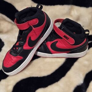 Kids Nike hightop sneaker